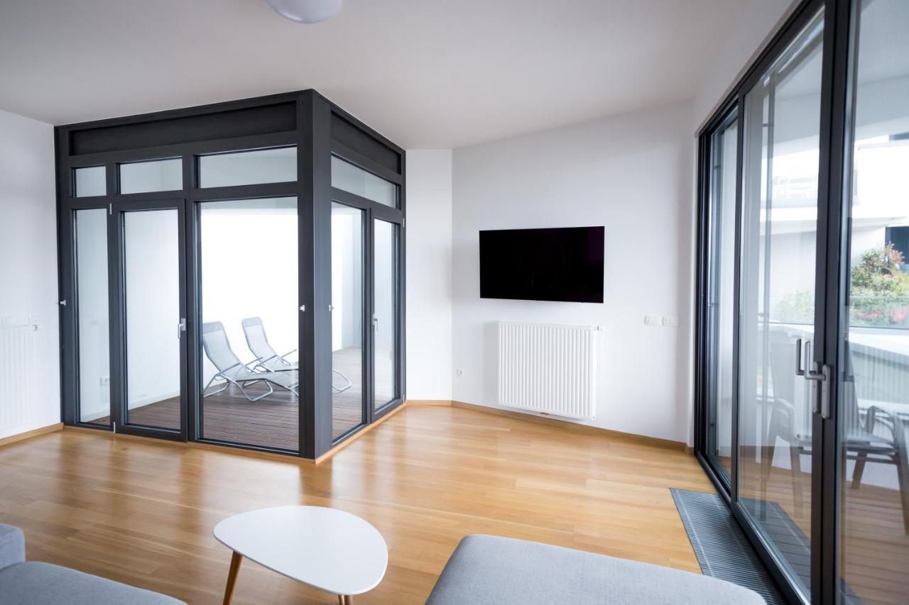 Auredius Deluxe Sea Apartment コペル エクステリア 写真