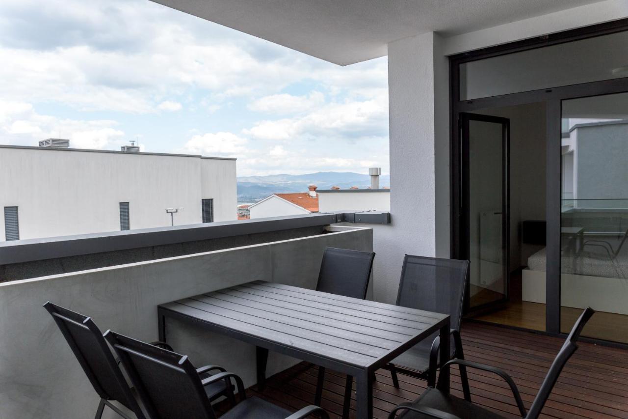 Auredius Deluxe Sea Apartment コペル エクステリア 写真